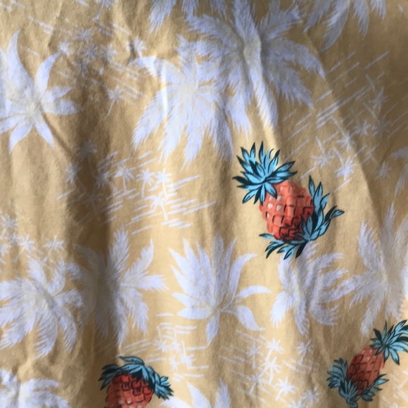 Hawaiian shirt - Picture 3 of 3
